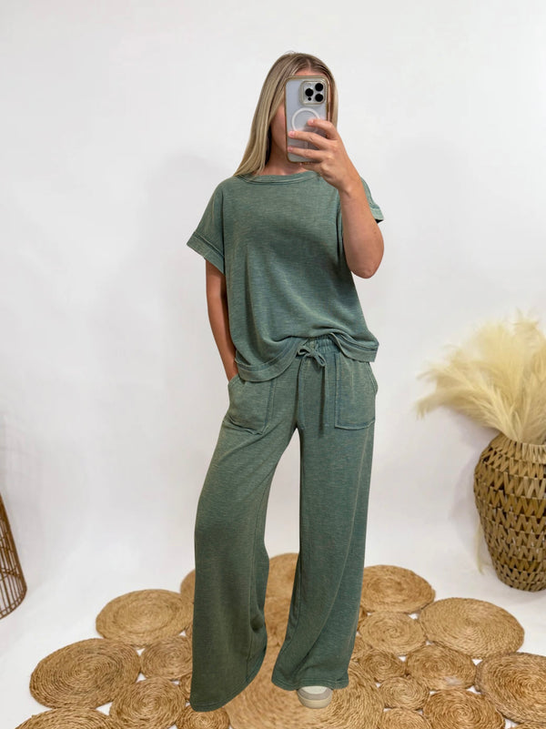 Ash jade green matching two piece set - perfect for fall. Oversized tee & wide leg drawstring pants with pockets. Casual loungewear from Bmaes Boutique. 