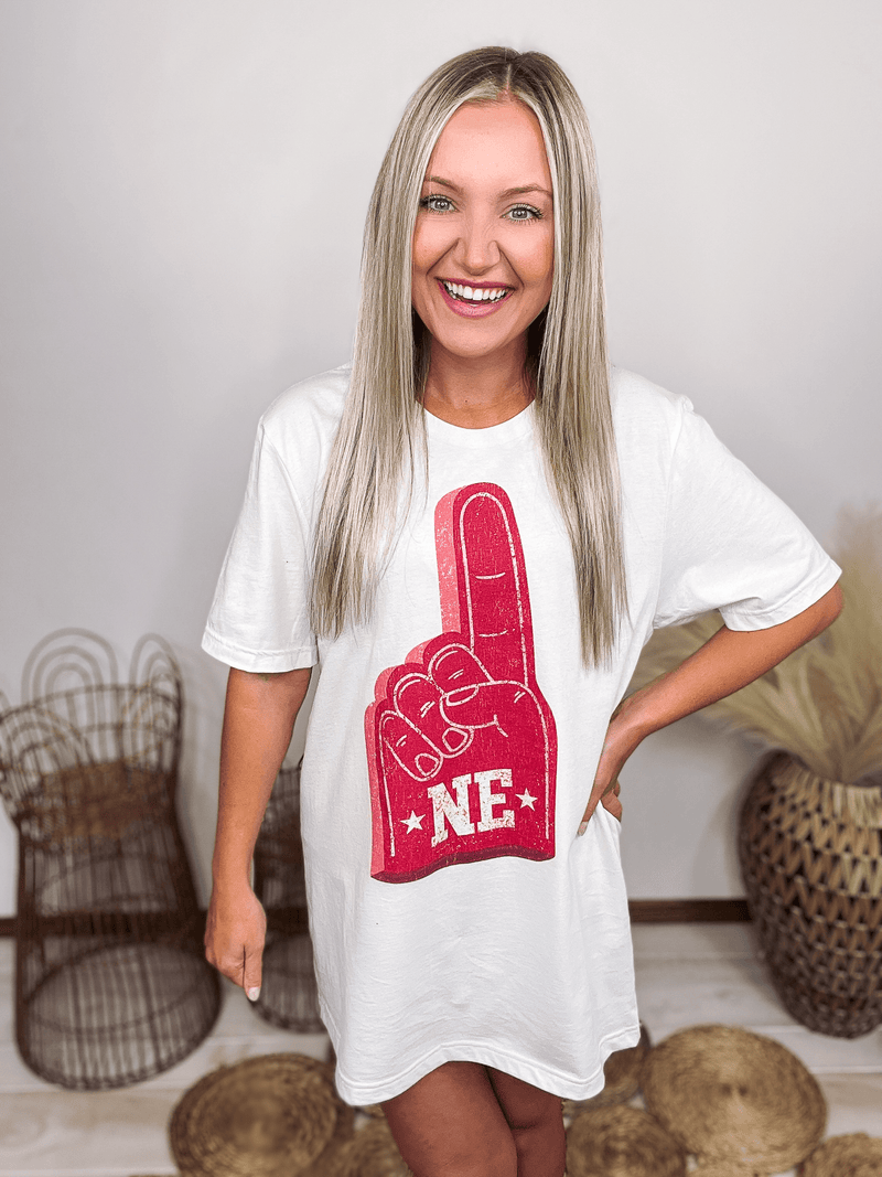 NE Red Foam Finger Vintage White Graphic T-Shirt Loose Oversized Fit 100% Cotton