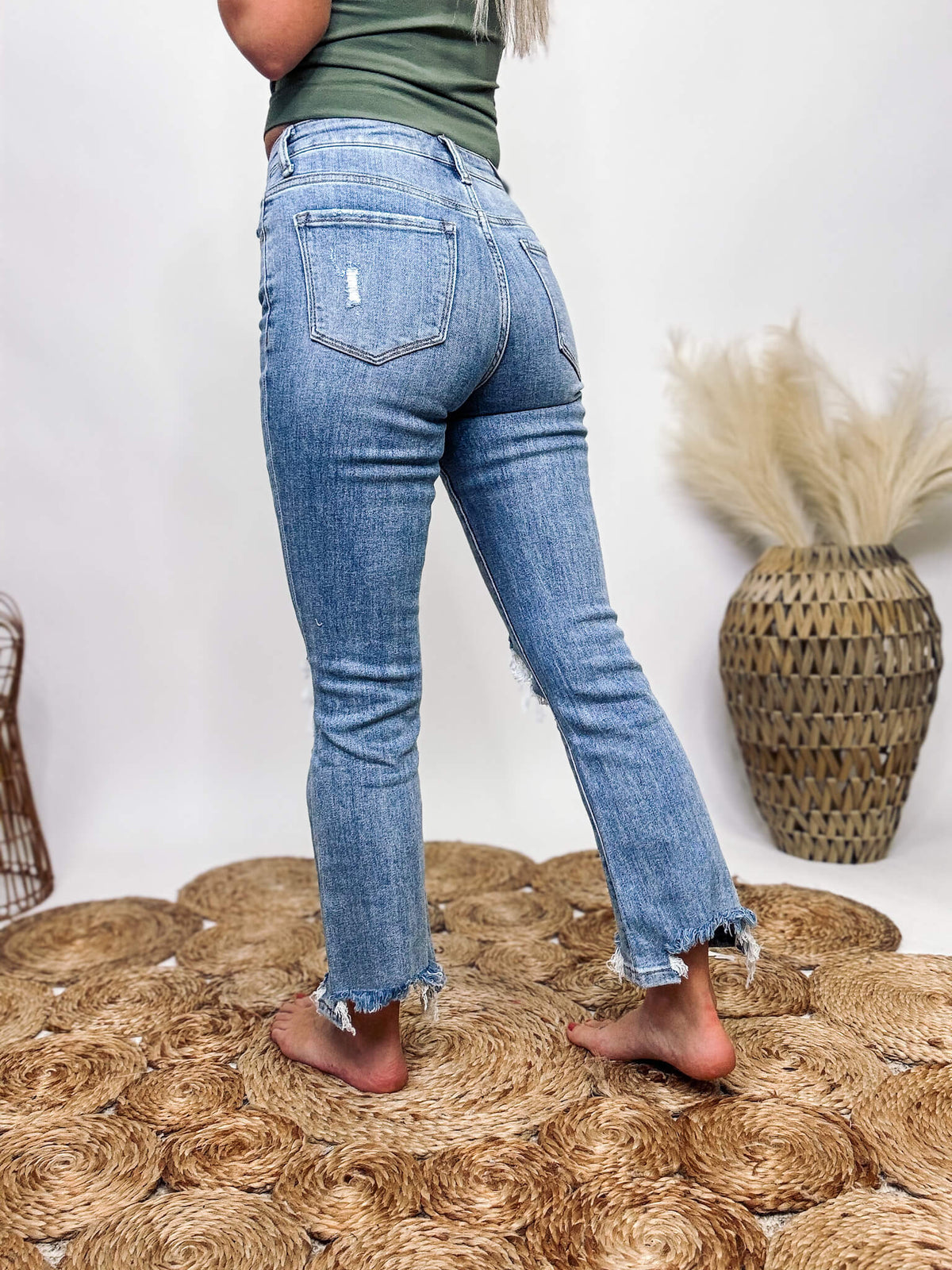 Light Wash Kick Flare Comfort Stretch Distressed Jeans – Bmaes Boutique