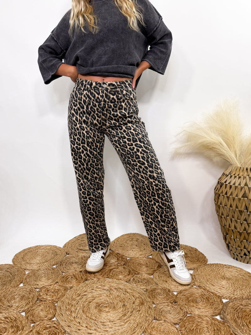 Leopard print barrel jeans by Vervet by Flying Monkey