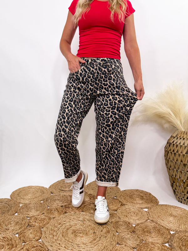 Leopard print barrel jeans by Vervet by Flying Monkey