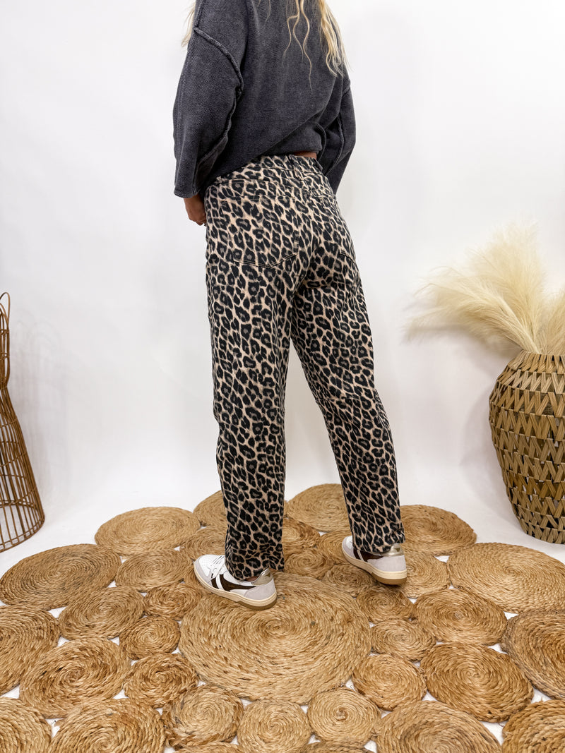 Leopard print barrel jeans by Vervet by Flying Monkey