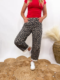 Leopard print barrel jeans by Vervet by Flying Monkey