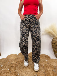 Leopard print barrel jeans by Vervet by Flying Monkey