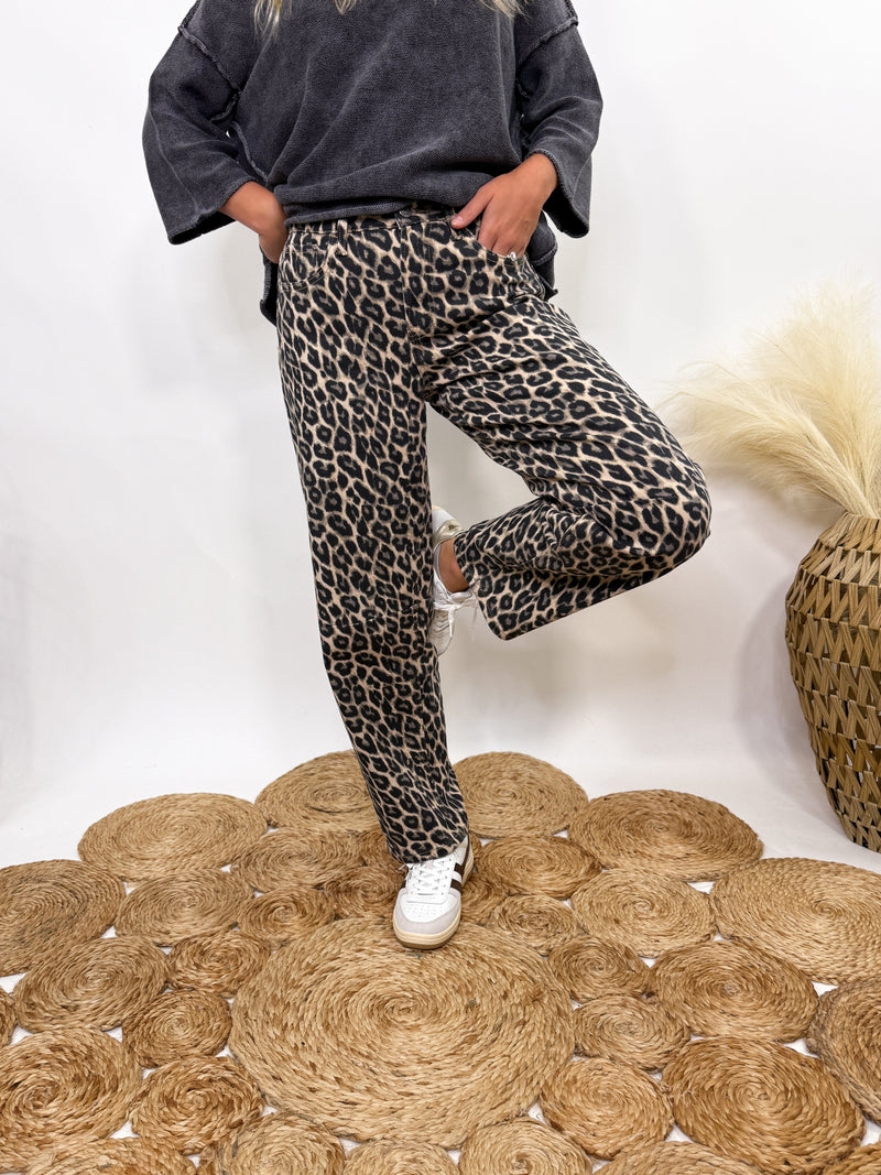 Leopard print barrel jeans by Vervet by Flying Monkey