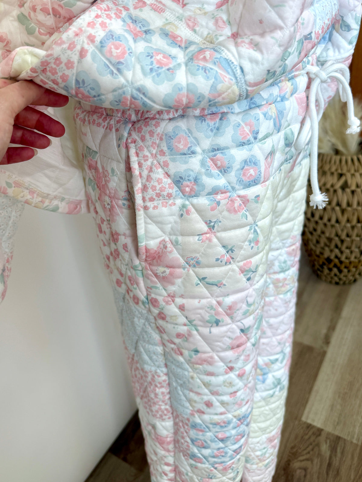 quilted floral patchwork jogger pants With side pocketst