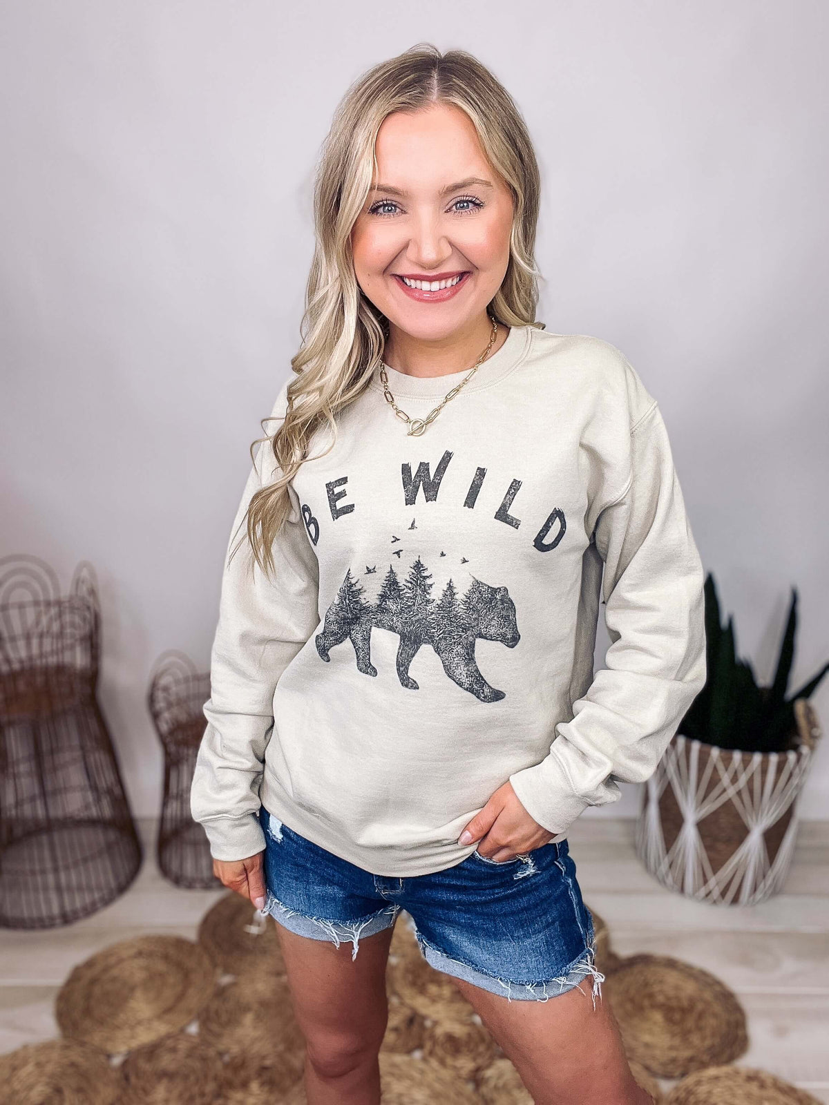 Be Wild Bear Sweatshirt in Sand