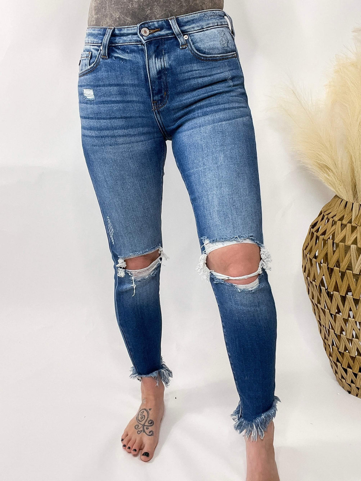 Medium Wash Distressed KanCan Skinny Jeans Frayed Ankles