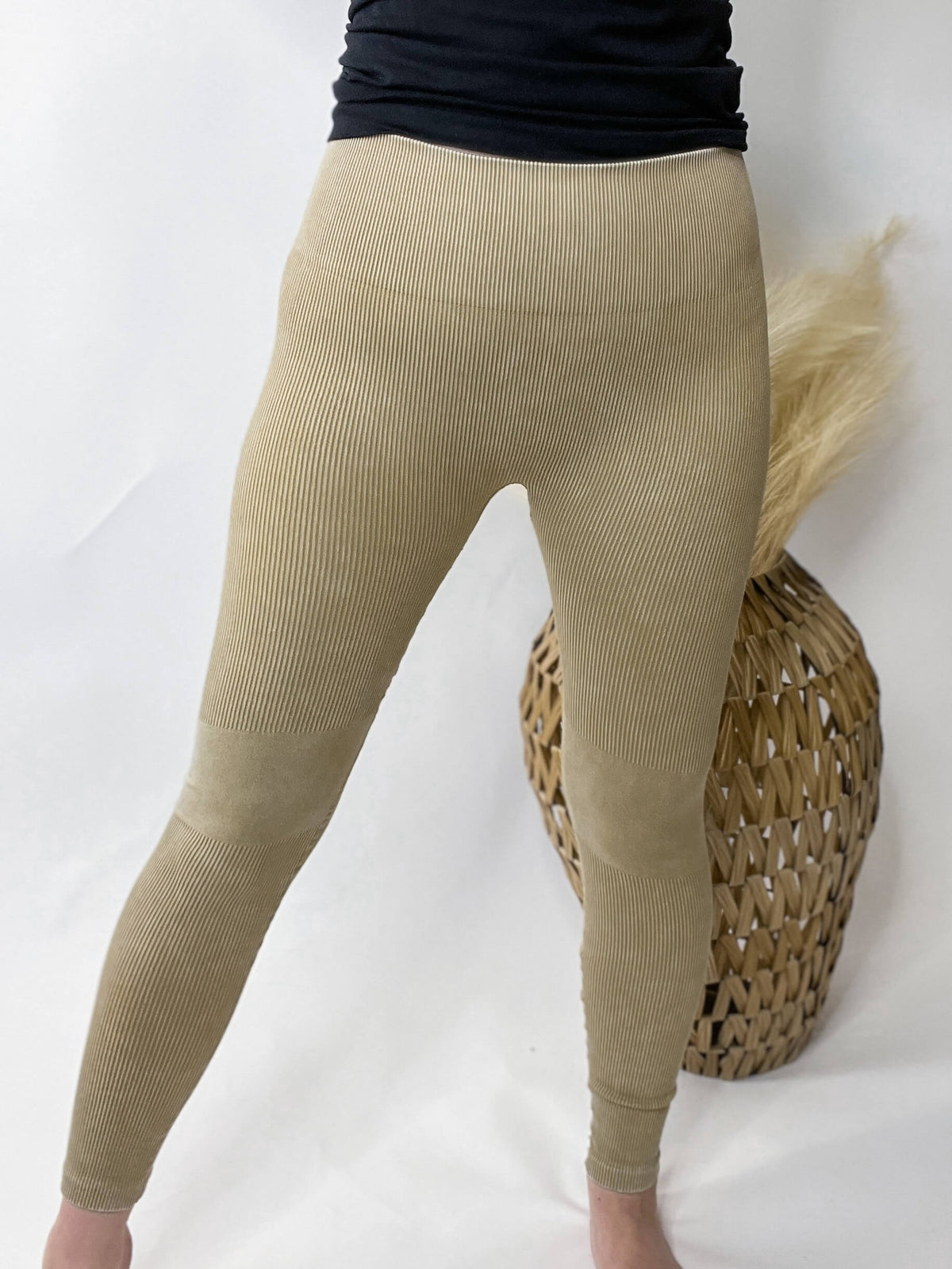 Ribbed Seamless High Waisted Leggings with Contrast Knees in Fennel Seed